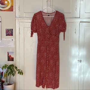 Red picnic dress with pockets